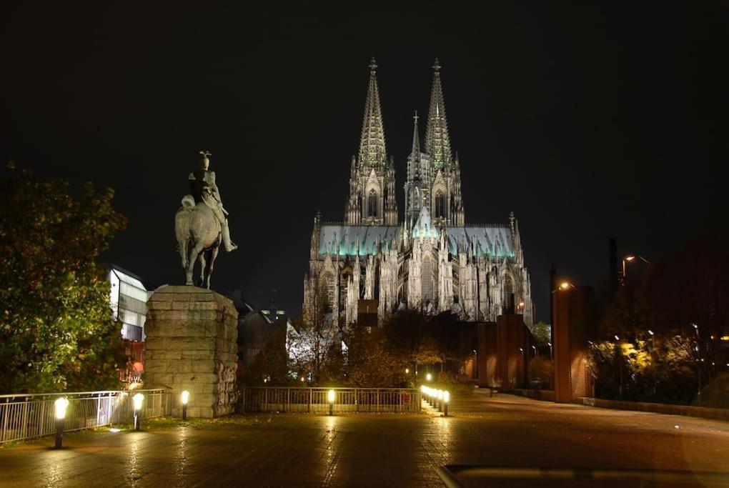 Studio 50 Qm Zentral In Domnaehe Köln Exteriör bild